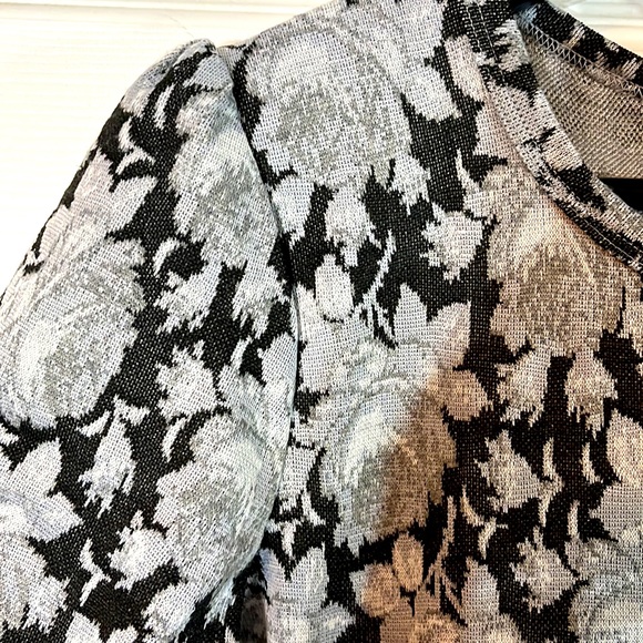 LuLaRoe dress stretch NWOT size small - Picture 3 of 6